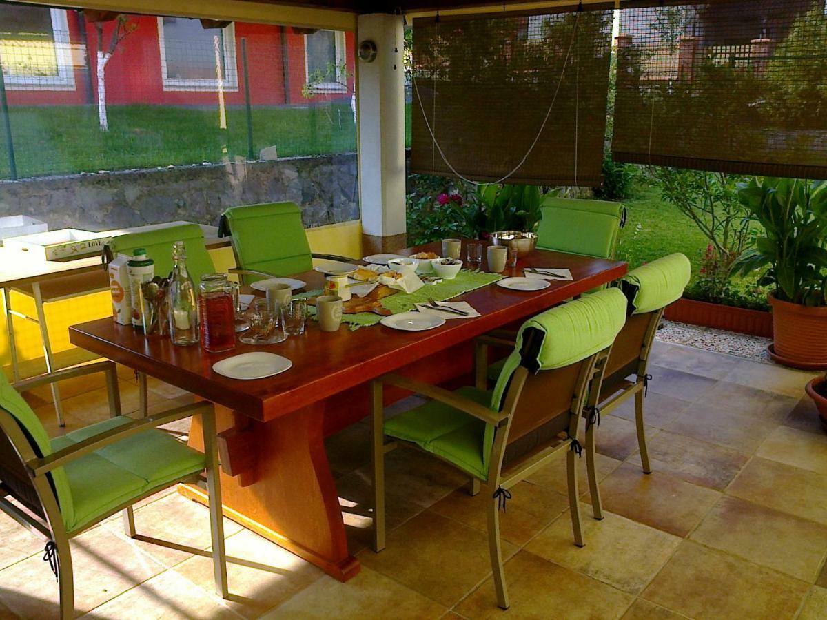 Yellow Dreamhouse Postumia Esterno foto